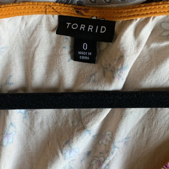 Torrid Burnt Orange Floral Top Size 0 - Picture 4 of 5